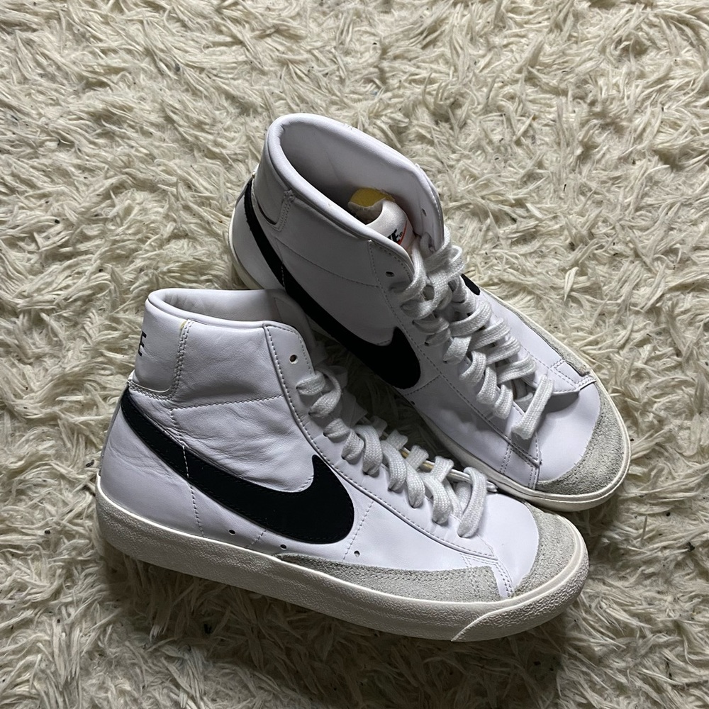 Nike blazers Sz 7
